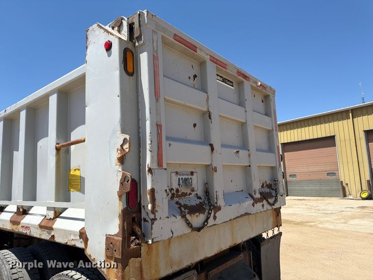 image for item FM7551 2014 Western Star 4700 dump truck
