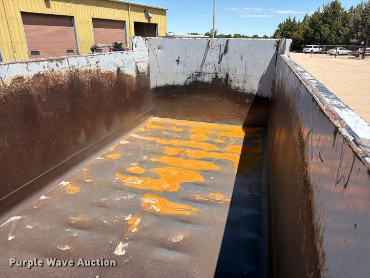 image for item FM7551 2014 Western Star 4700 dump truck