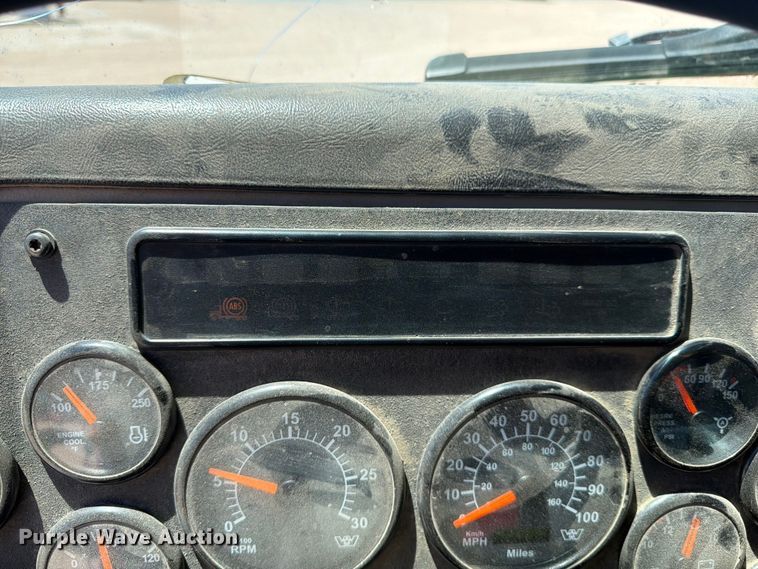 image for item FM7551 2014 Western Star 4700 dump truck