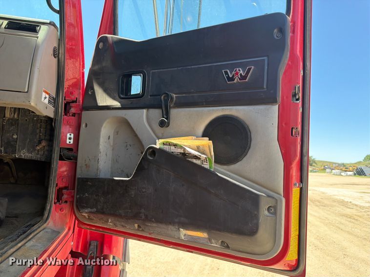 image for item FM7551 2014 Western Star 4700 dump truck