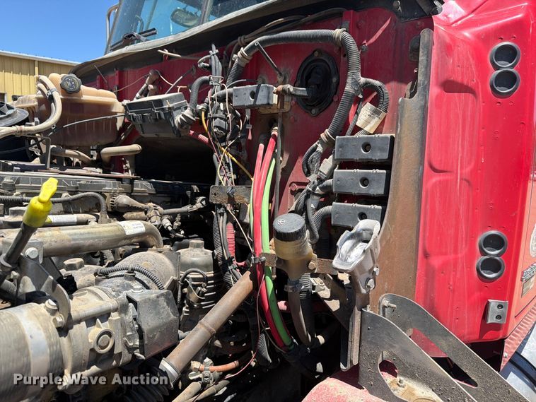 image for item FM7551 2014 Western Star 4700 dump truck