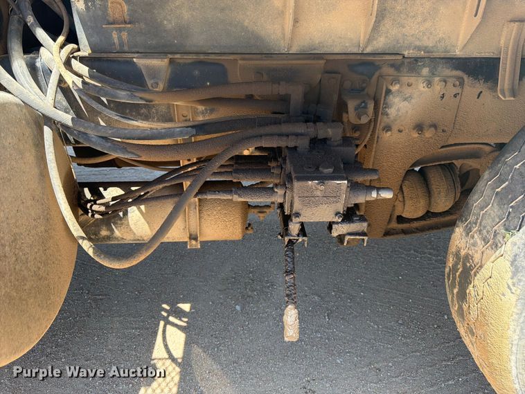 image for item FM7551 2014 Western Star 4700 dump truck