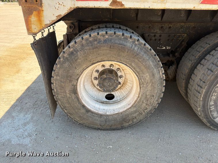 image for item FM7551 2014 Western Star 4700 dump truck