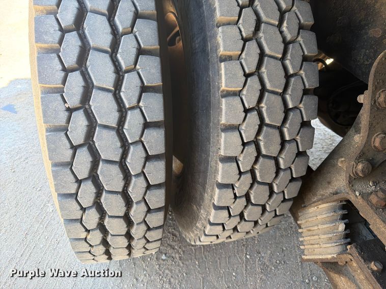 image for item FM7551 2014 Western Star 4700 dump truck