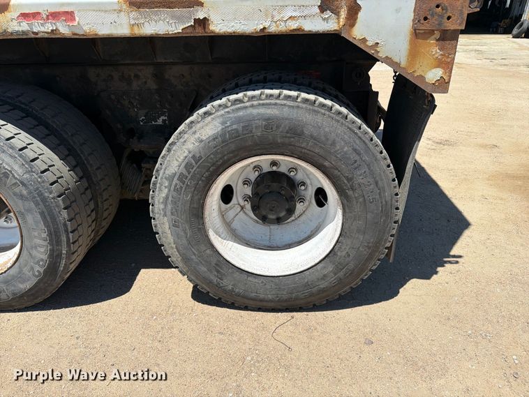 image for item FM7551 2014 Western Star 4700 dump truck