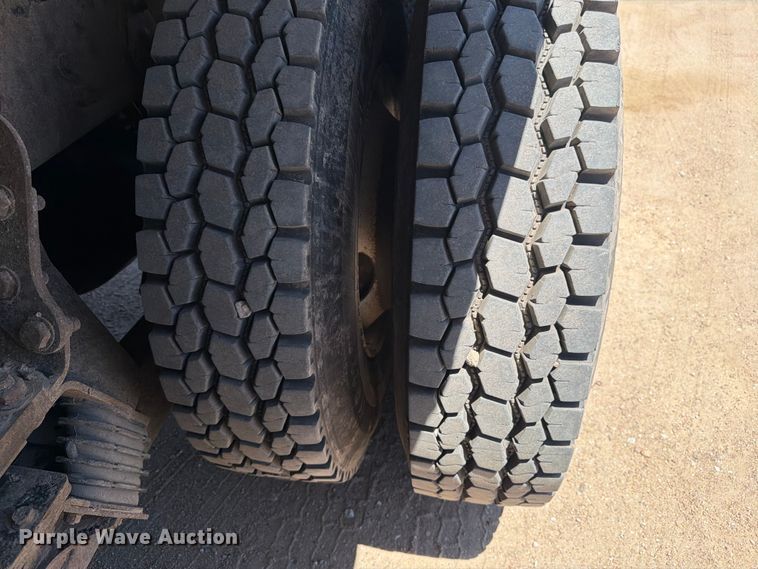 image for item FM7551 2014 Western Star 4700 dump truck