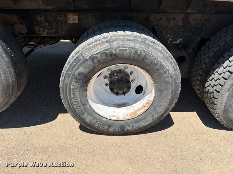 image for item FM7551 2014 Western Star 4700 dump truck