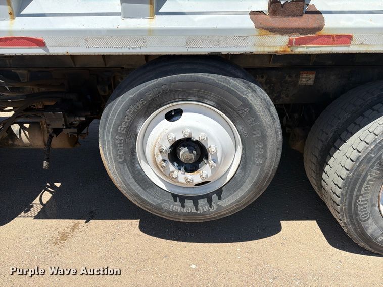 image for item FM7551 2014 Western Star 4700 dump truck