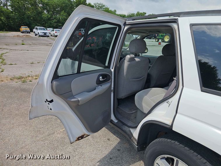 image for item FN5696 2006 Chevrolet Trailblazer SUV