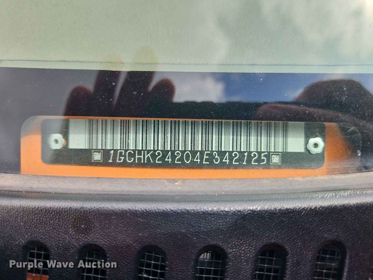 image for item FN5698 2004 Chevrolet Silverado 2500 HD pickup truck