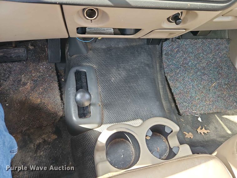 image for item FN5700 2004 Chevrolet Silverado 2500HD pickup truck