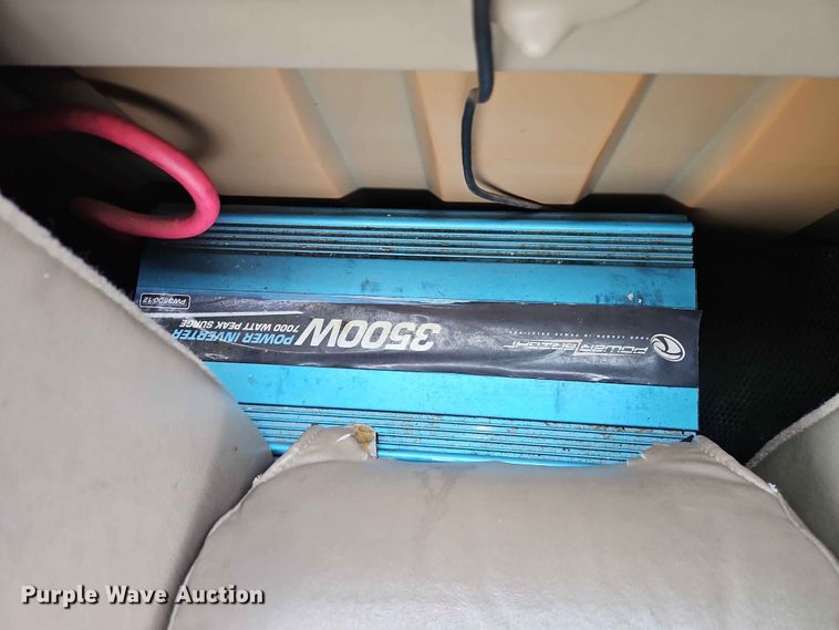 image for item FN5700 2004 Chevrolet Silverado 2500HD pickup truck
