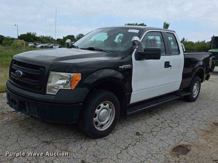 image for item FN5702 2013 Ford F150 XL Ext. Cab pickup truck