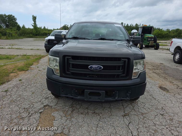 image for item FN5702 2013 Ford F150 XL Ext. Cab pickup truck