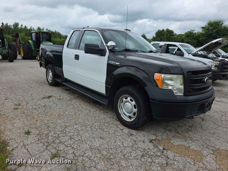 image for item FN5702 2013 Ford F150 XL Ext. Cab pickup truck