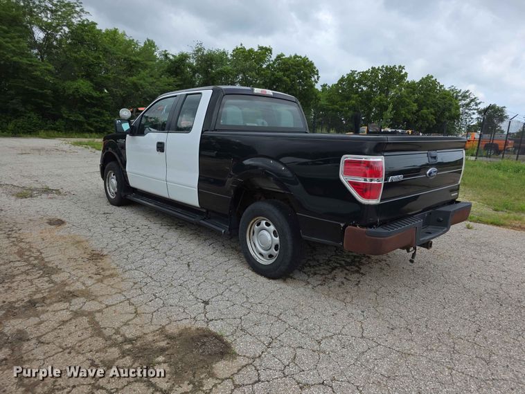 image for item FN5702 2013 Ford F150 XL Ext. Cab pickup truck