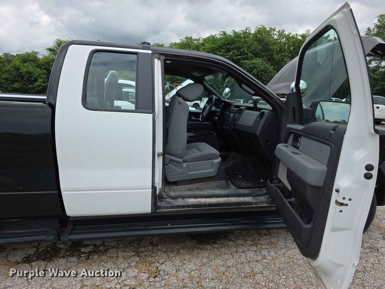 image for item FN5702 2013 Ford F150 XL Ext. Cab pickup truck