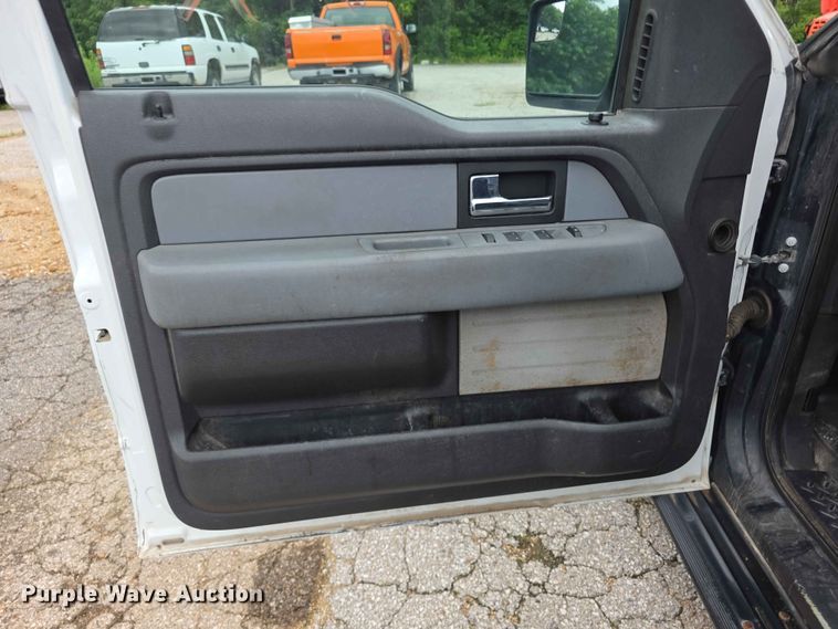 image for item FN5702 2013 Ford F150 XL Ext. Cab pickup truck