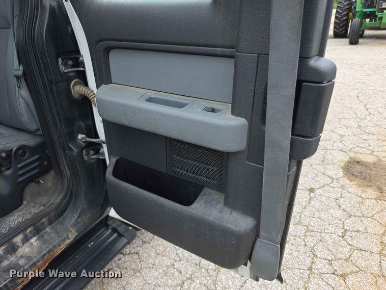 image for item FN5702 2013 Ford F150 XL Ext. Cab pickup truck