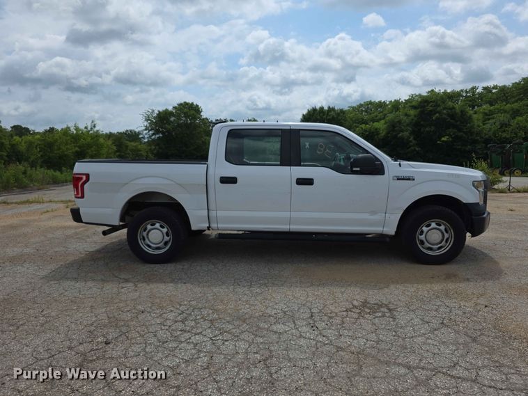 image for item FN5704 2016 Ford F150 XL Crew Cab pickup truck