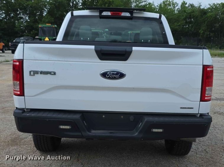 image for item FN5704 2016 Ford F150 XL Crew Cab pickup truck