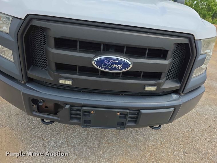 image for item FN5704 2016 Ford F150 XL Crew Cab pickup truck