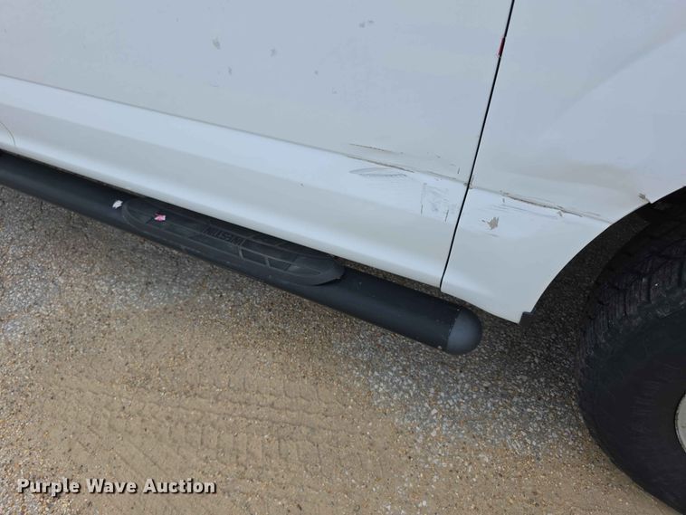 image for item FN5704 2016 Ford F150 XL Crew Cab pickup truck