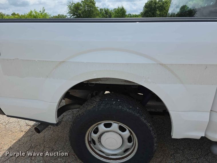 image for item FN5704 2016 Ford F150 XL Crew Cab pickup truck