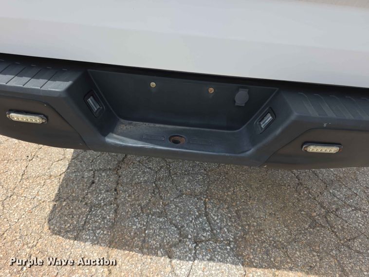 image for item FN5704 2016 Ford F150 XL Crew Cab pickup truck