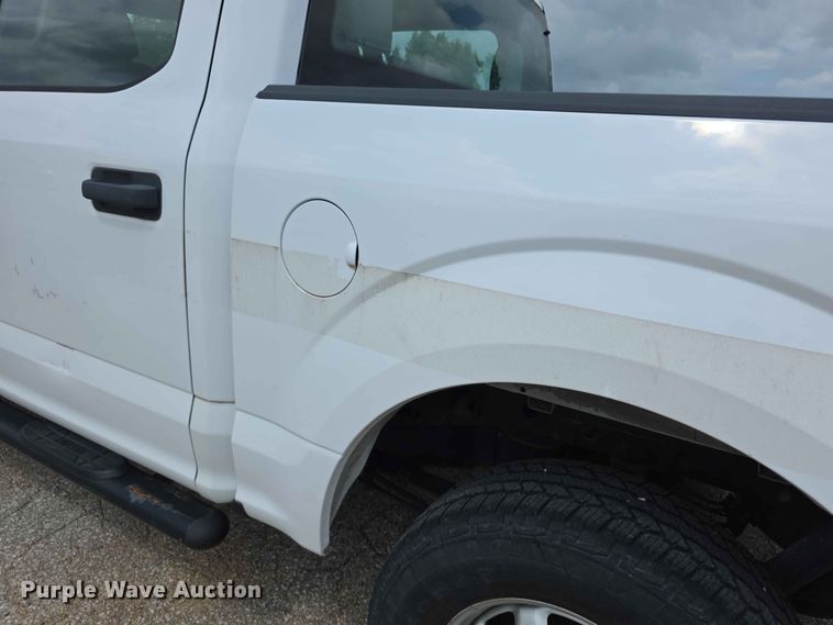 image for item FN5704 2016 Ford F150 XL Crew Cab pickup truck