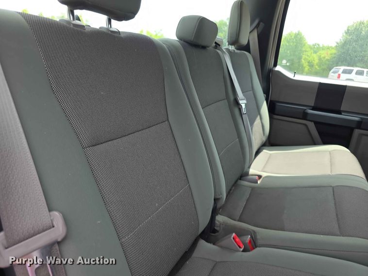 image for item FN5704 2016 Ford F150 XL Crew Cab pickup truck
