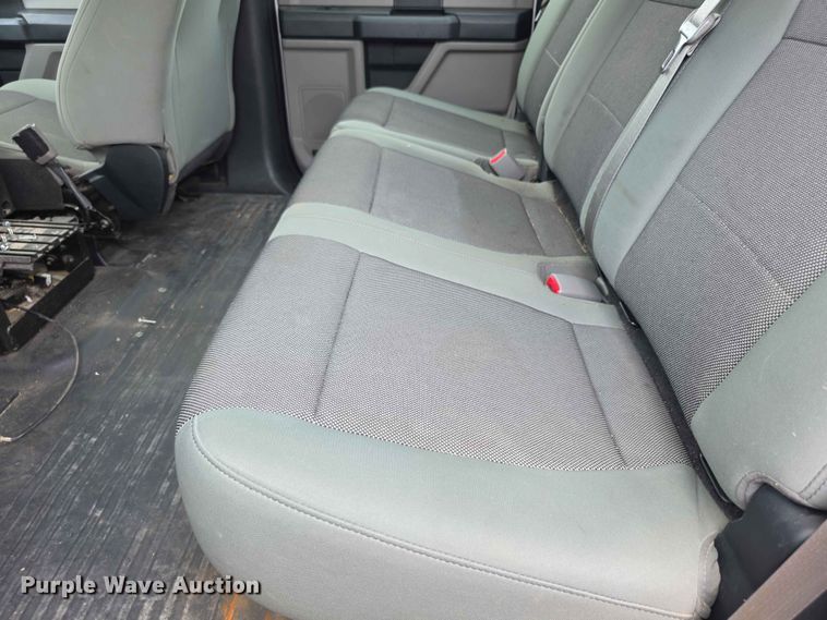 image for item FN5704 2016 Ford F150 XL Crew Cab pickup truck