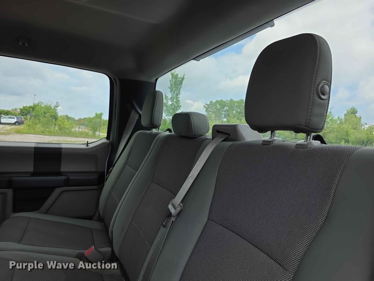 image for item FN5704 2016 Ford F150 XL Crew Cab pickup truck