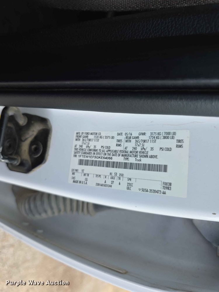 image for item FN5704 2016 Ford F150 XL Crew Cab pickup truck