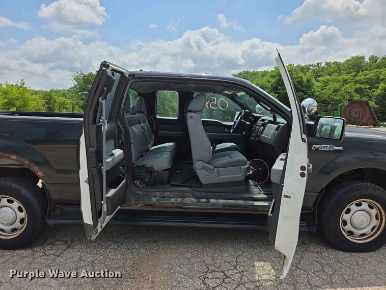 image for item FN5706 2013 Ford F150 XL Ext. Cab pickup truck