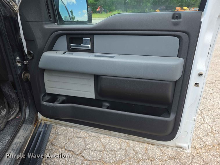 image for item FN5706 2013 Ford F150 XL Ext. Cab pickup truck