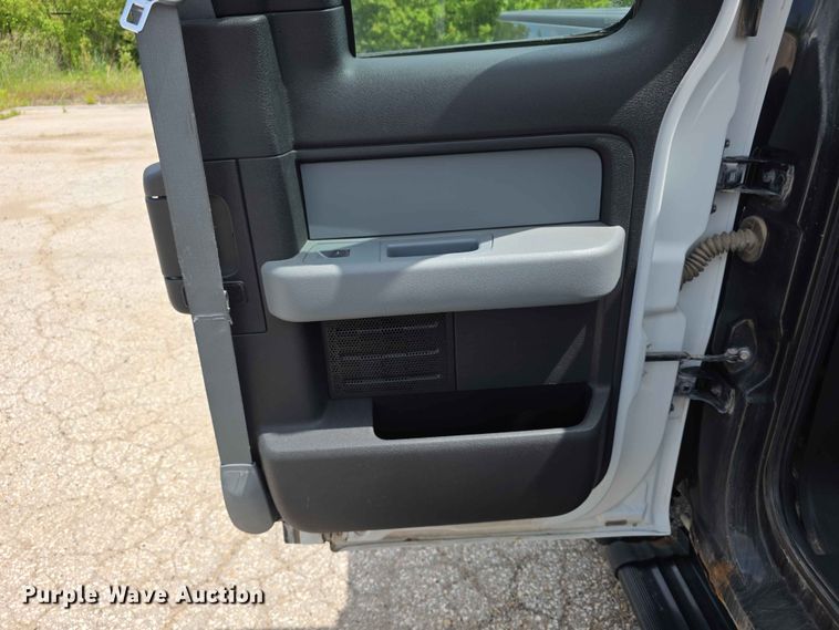 image for item FN5706 2013 Ford F150 XL Ext. Cab pickup truck
