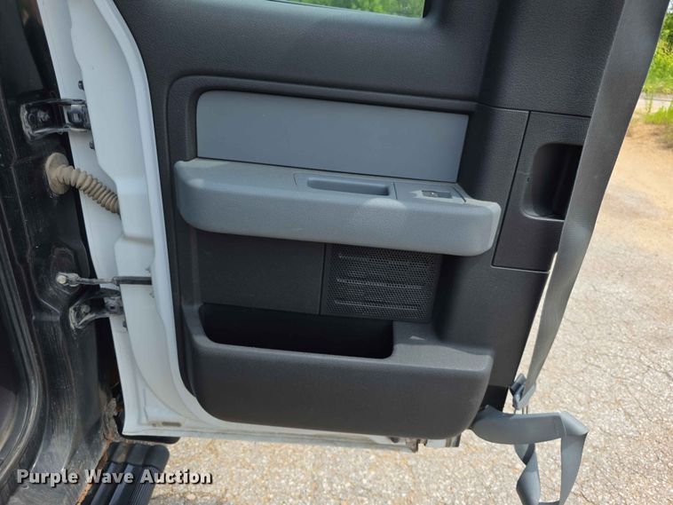 image for item FN5706 2013 Ford F150 XL Ext. Cab pickup truck