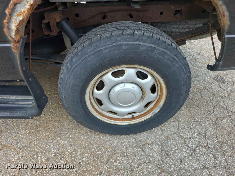 image for item FN5706 2013 Ford F150 XL Ext. Cab pickup truck