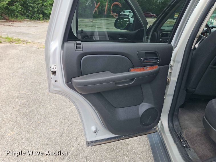 image for item FN5711 2011 Chevrolet Tahoe SUV