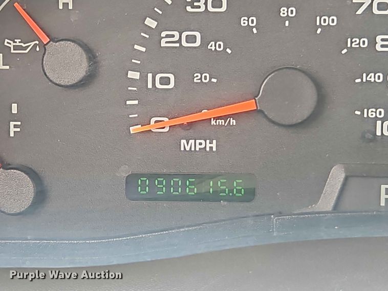 image for item FN5715 2003 Ford F250 Super Duty Crew Cab pickup truck