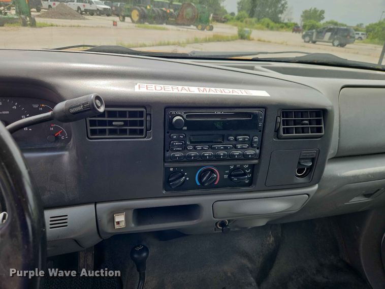 image for item FN5715 2003 Ford F250 Super Duty Crew Cab pickup truck
