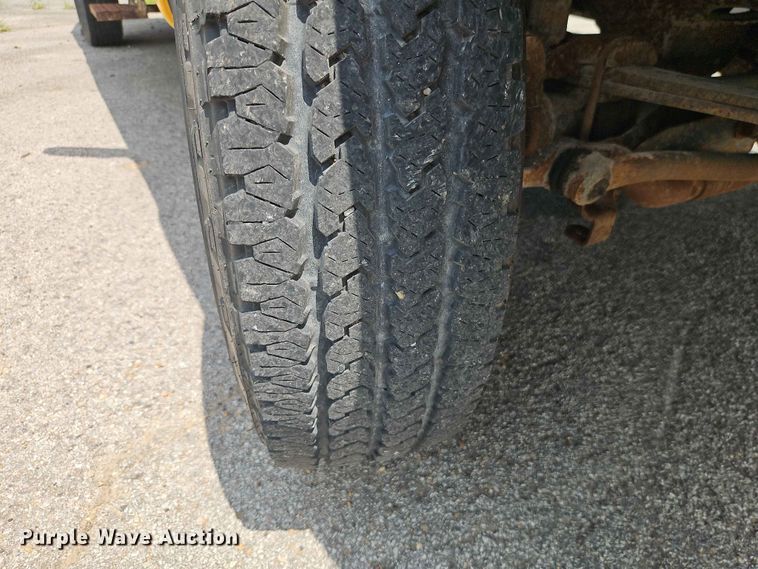 image for item FN5715 2003 Ford F250 Super Duty Crew Cab pickup truck