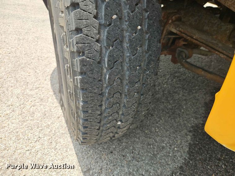 image for item FN5715 2003 Ford F250 Super Duty Crew Cab pickup truck