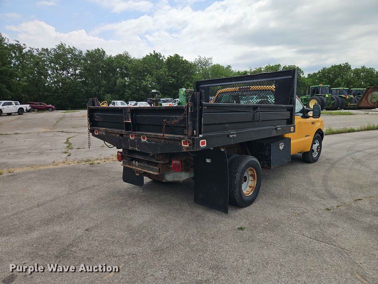 image for item FN5716 2003 Ford F350 Super Duty XL dump flatbed pickup truck