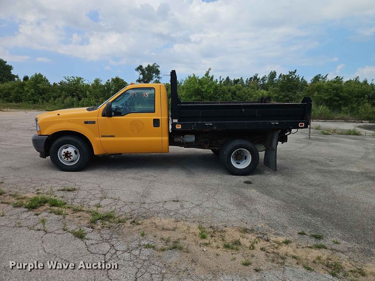 image for item FN5716 2003 Ford F350 Super Duty XL dump flatbed pickup truck