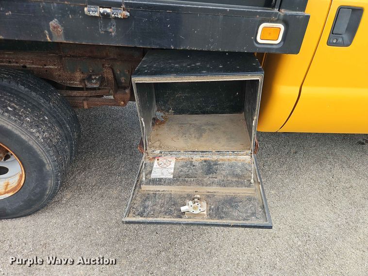 image for item FN5716 2003 Ford F350 Super Duty XL dump flatbed pickup truck