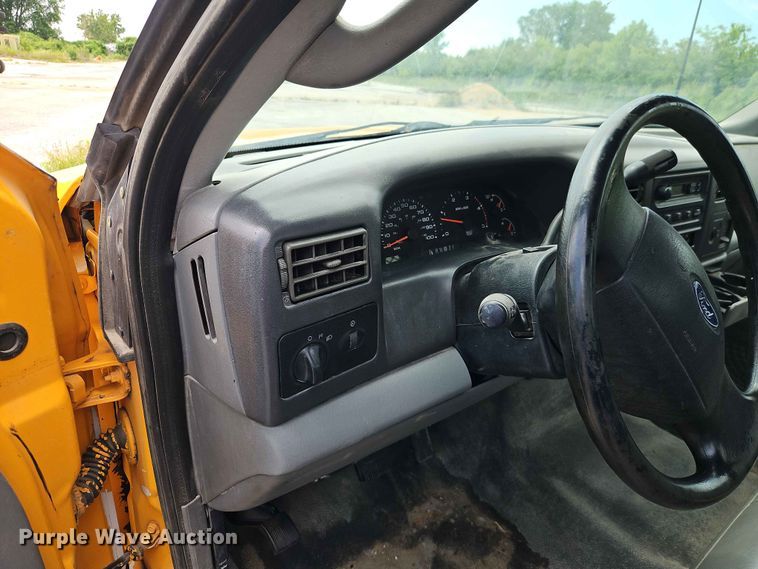 image for item FN5716 2003 Ford F350 Super Duty XL dump flatbed pickup truck