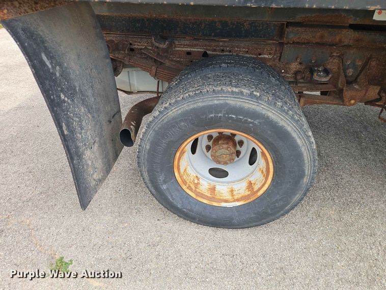 image for item FN5716 2003 Ford F350 Super Duty XL dump flatbed pickup truck