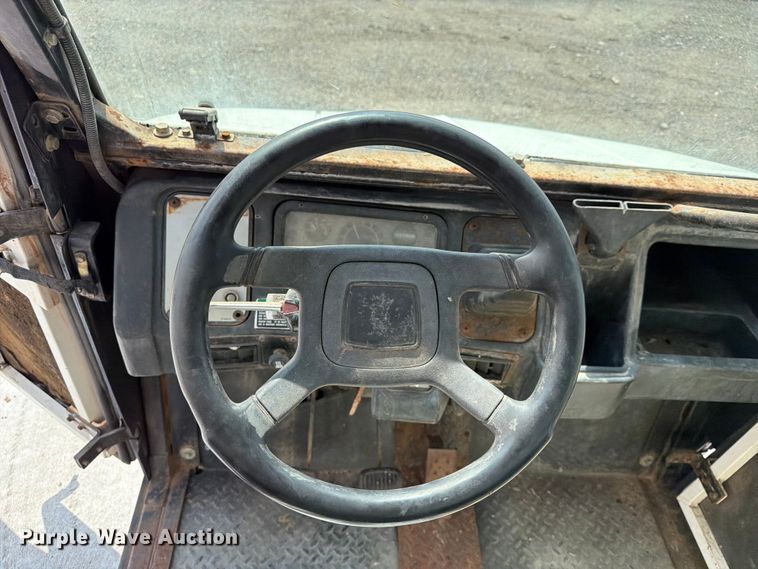 image for item NA9497 Cushman Haulster utility vehicle